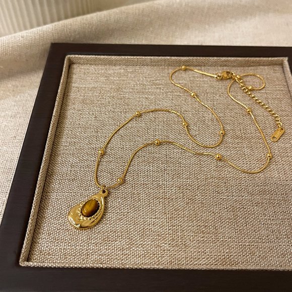 GOLICC Irregular Tiger Eye Stone Necklace - Picture 3 of 10